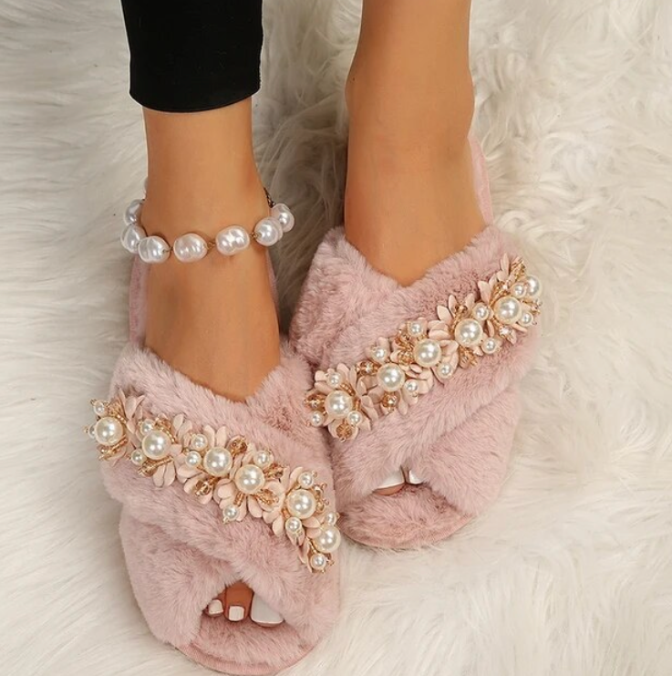 Pearl Flower Decorated Woman Indoor Comfortable Warm Fashion Fluffy Shoes
