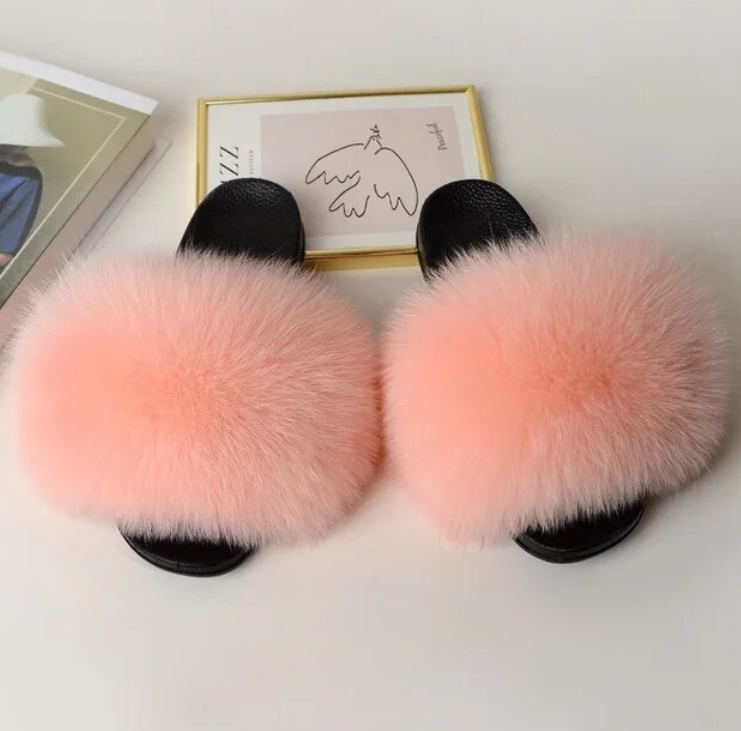Trending Woman Fluffy Faux Fox Fur Indoor Slipper Fashion Slides For Girls