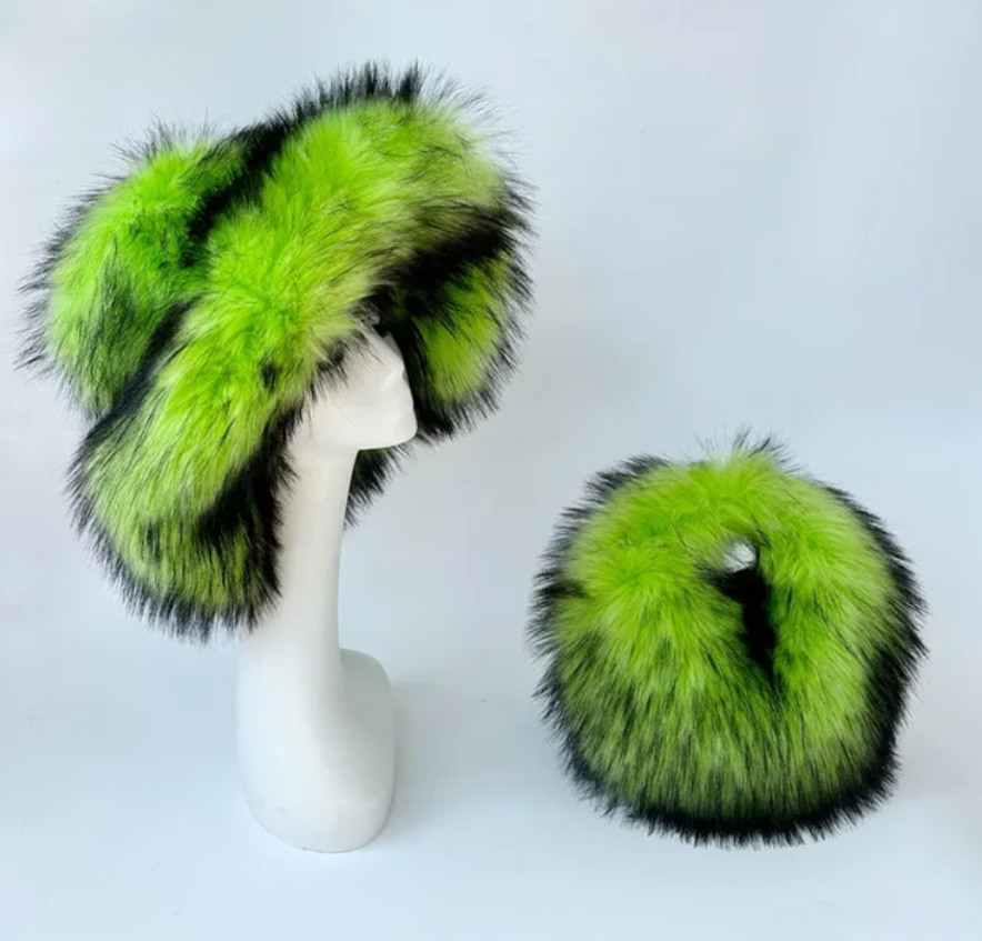 Womans Fashion Plush Faux Fur Trending Winter Rabbit Fur Oversized Fishermans Hat And Bag Set