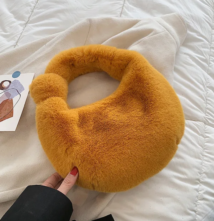 Womans Fur Wool Purse Trending Short Handle Plush Ladies Wrist Bag