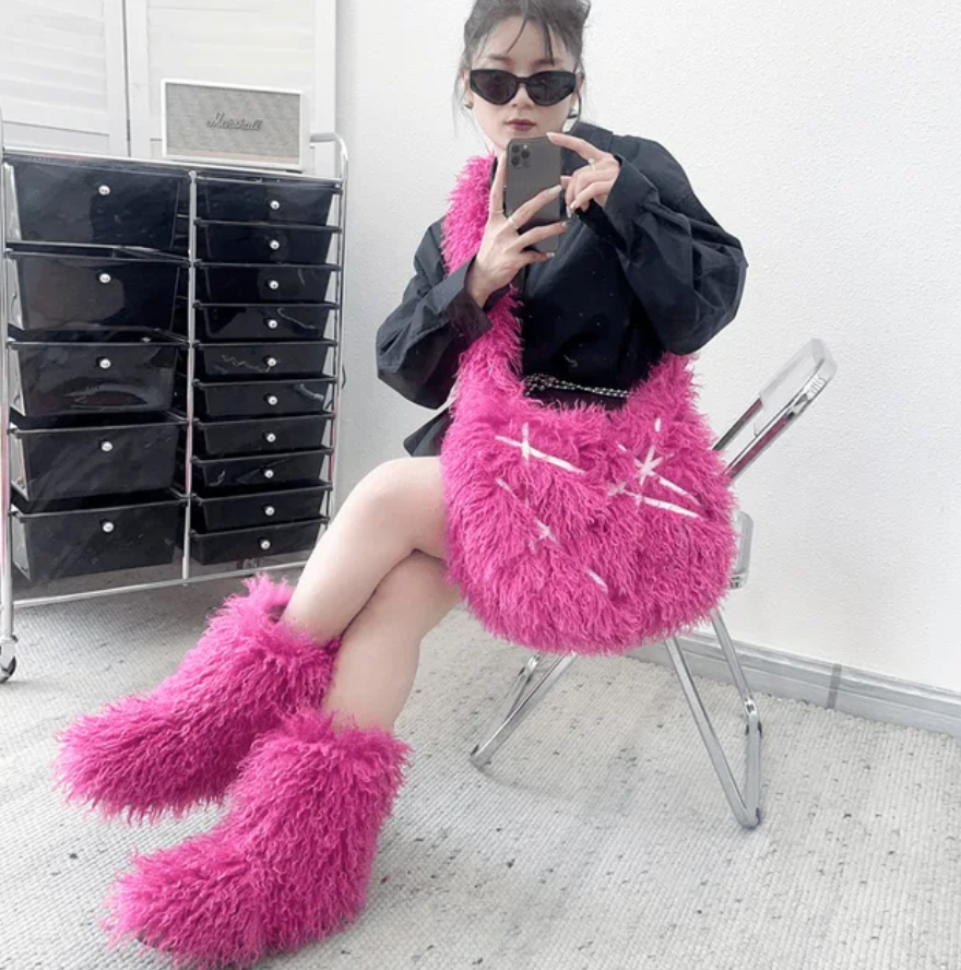 Womans Handbag And Shoes Set Furry Tote Criss Cross Design Bag With Plush fur boots