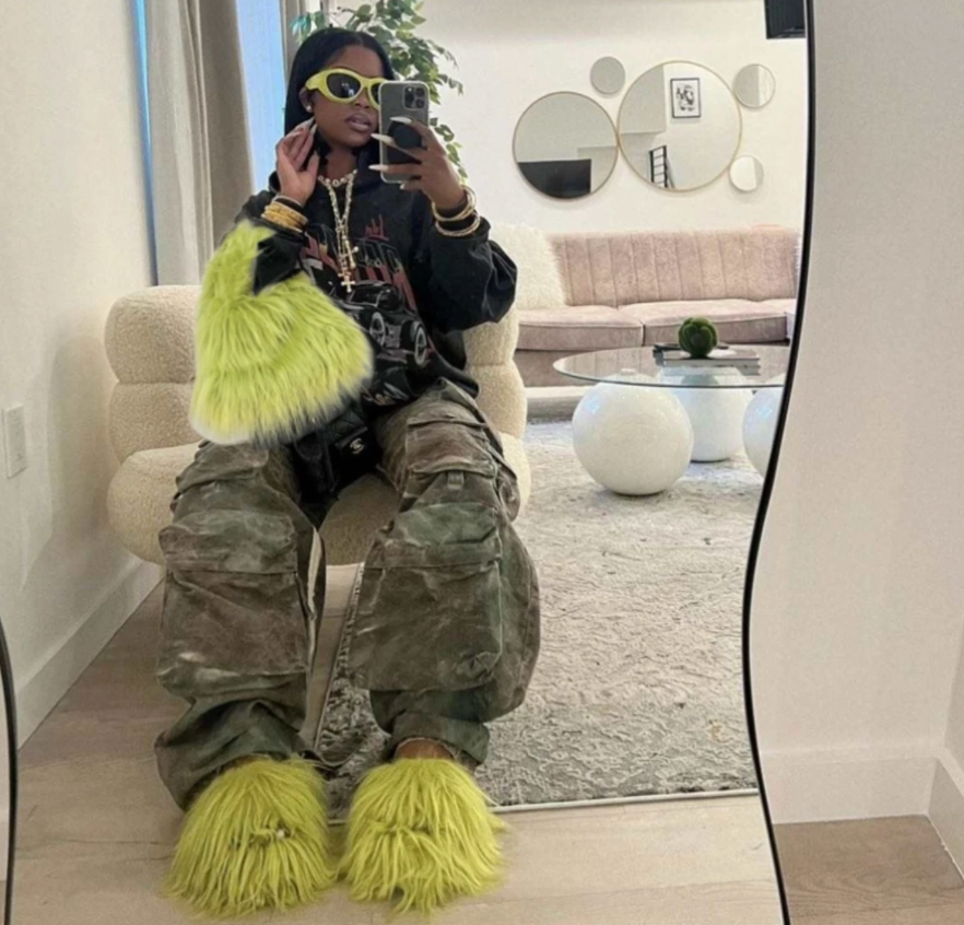 Fashion cotton Open toe slippers Woman Trending Furry Style Shoes