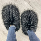 Fur Slippers Womans House Racoon Fur Woo Spikes Flat Trending Fashion Slides