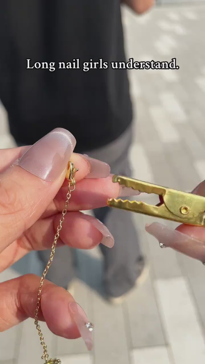 Bracelet Clasp Helper Tool
